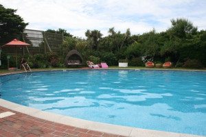 The Pool - Bedruthan Steps, Cornwall - A lovely family hotel www.minitravellers.co.uk