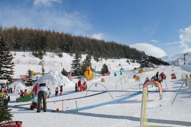 Mini Travellers - Les Menuires, France (Ski)