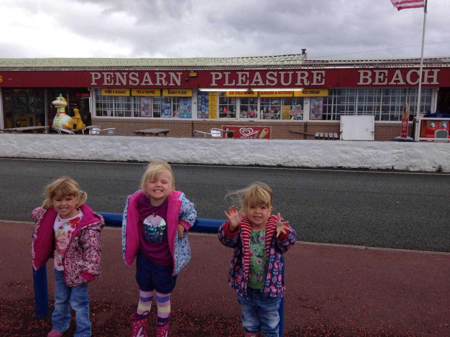 Abergele and Pensarn beach www.minitravellers.co.uk