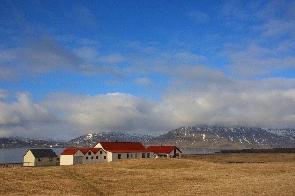 http://www.iceland.is/