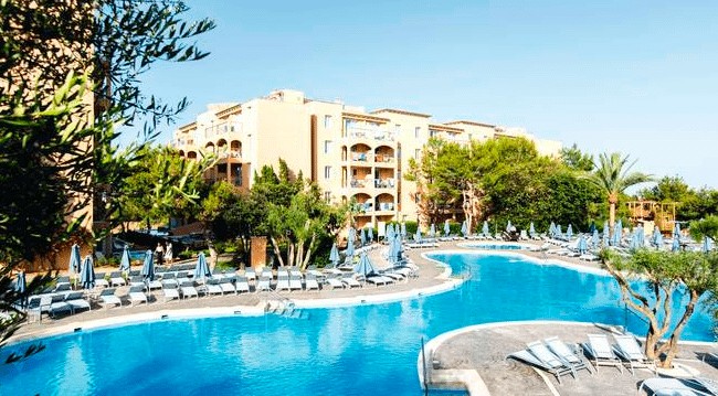 Holiday Village Majorca www.minitravellers.co.uk