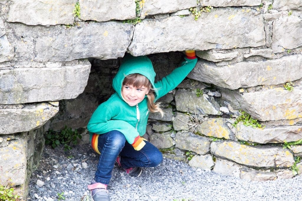 5 Reasons to Visit Oystermouth Castle with Kids www.minitravellers.co.uk