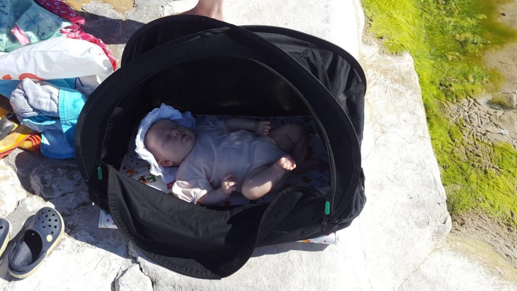 Review: Cozigo for Babies to Sleep on the Go www.minitravellers.co.uk