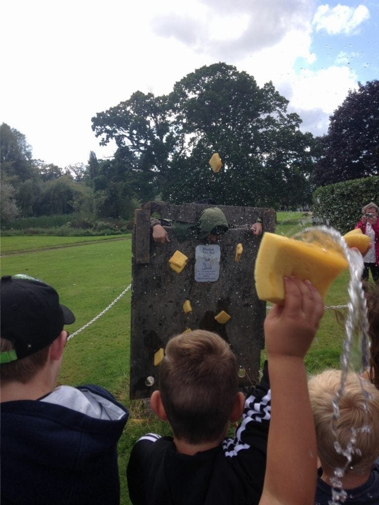 Powderham Castle – This Wealth of Robin Hood Fun Won’t Tax You! www.minitravellers.co.uk