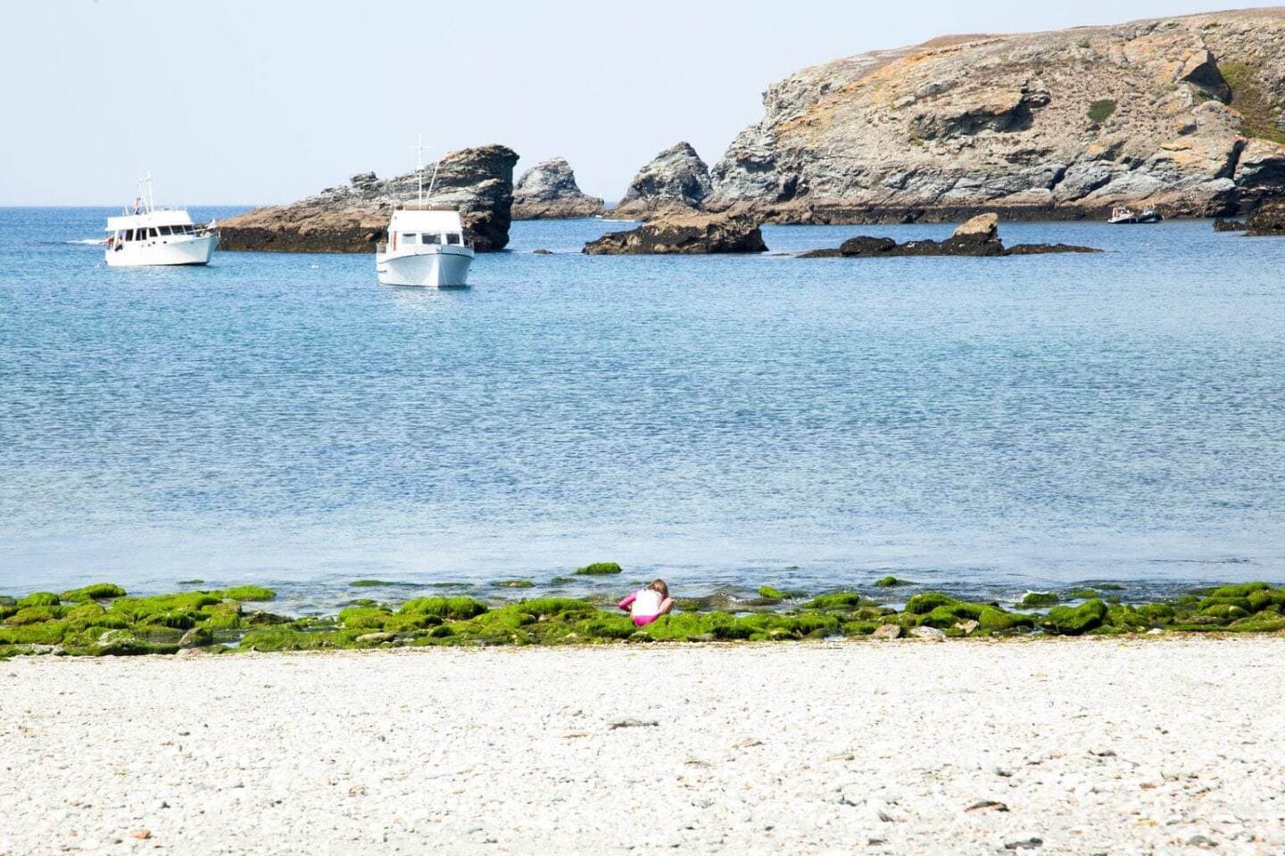 6 Stunning Beaches in Belle-Île off the coast of Brittany www.minitravellers.co.uk