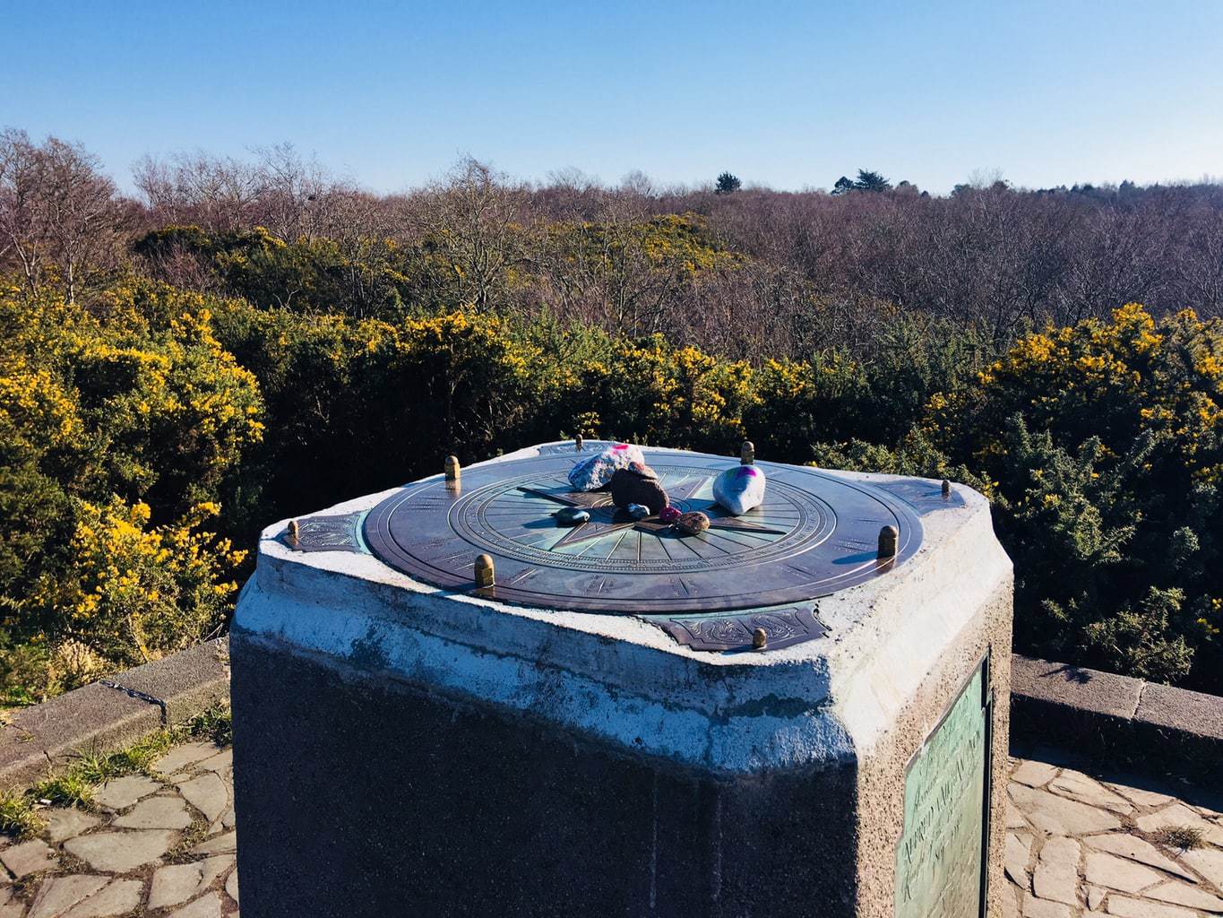 Kindness Rocks UK - Families Are Penning Positive Messages On Rocks And Hiding Them All Over The UK