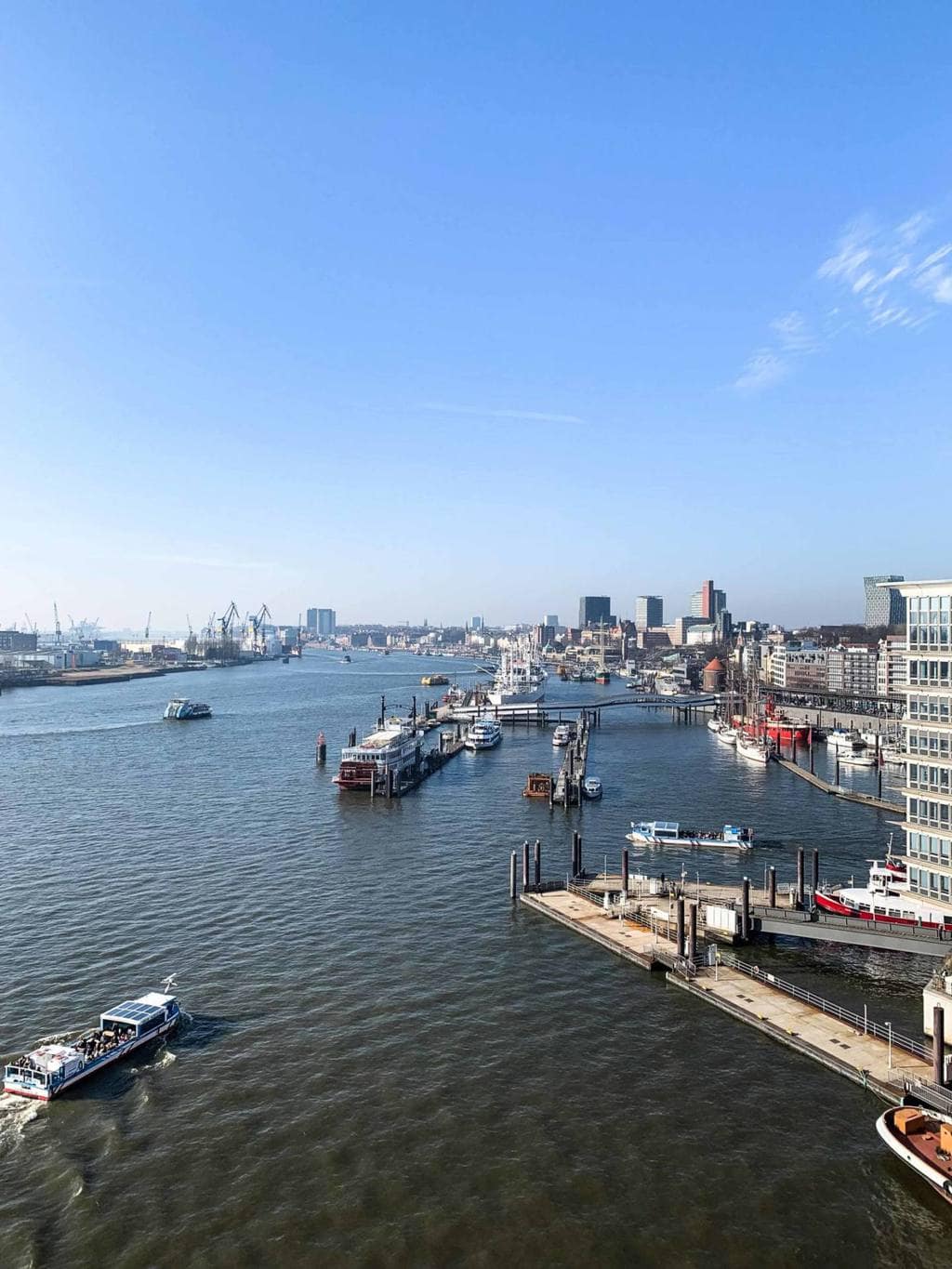 The Elbphilharmonie Plaza with Kids