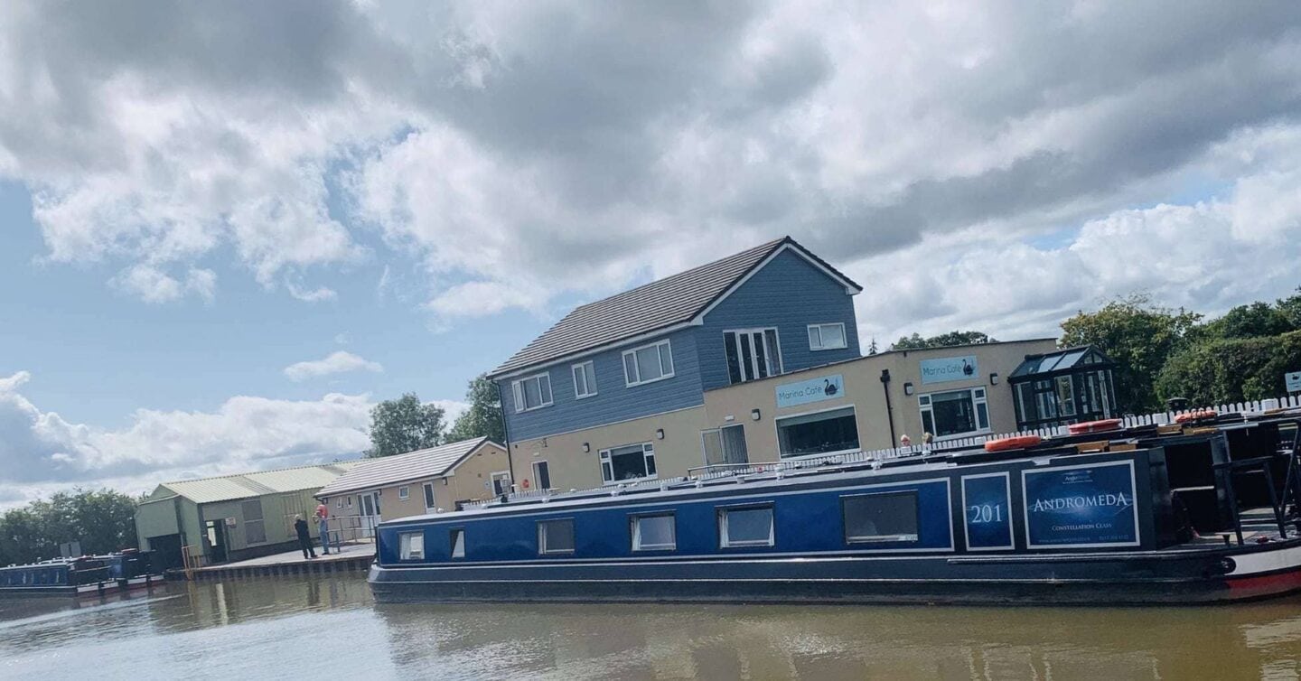 First Time on a Narrowboat with Kids