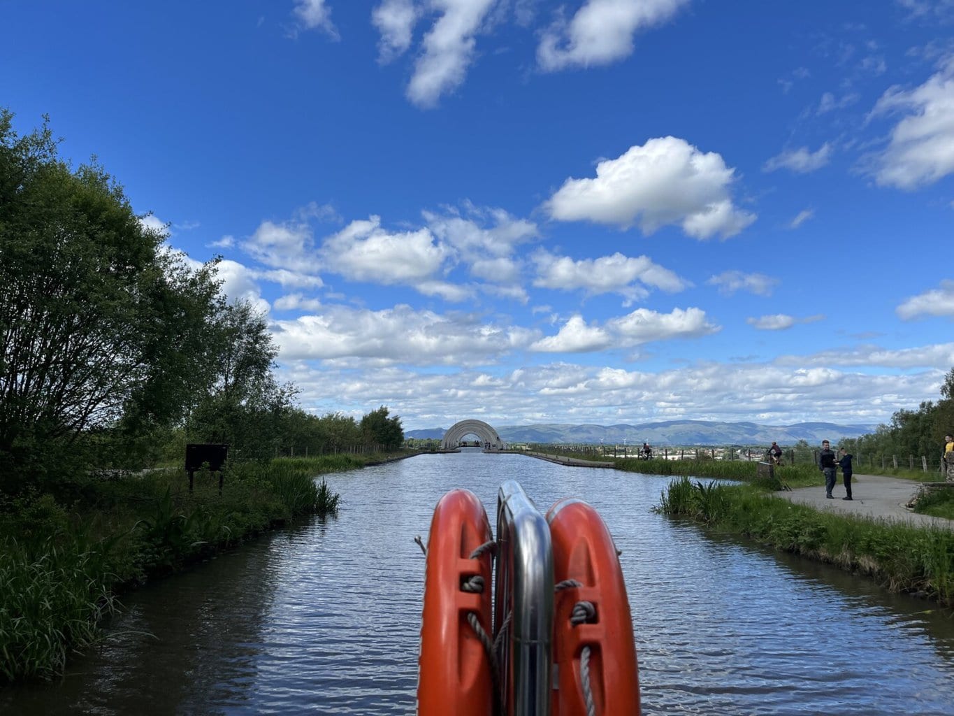 Cycle from Falkirk Wheel to the Kelpies