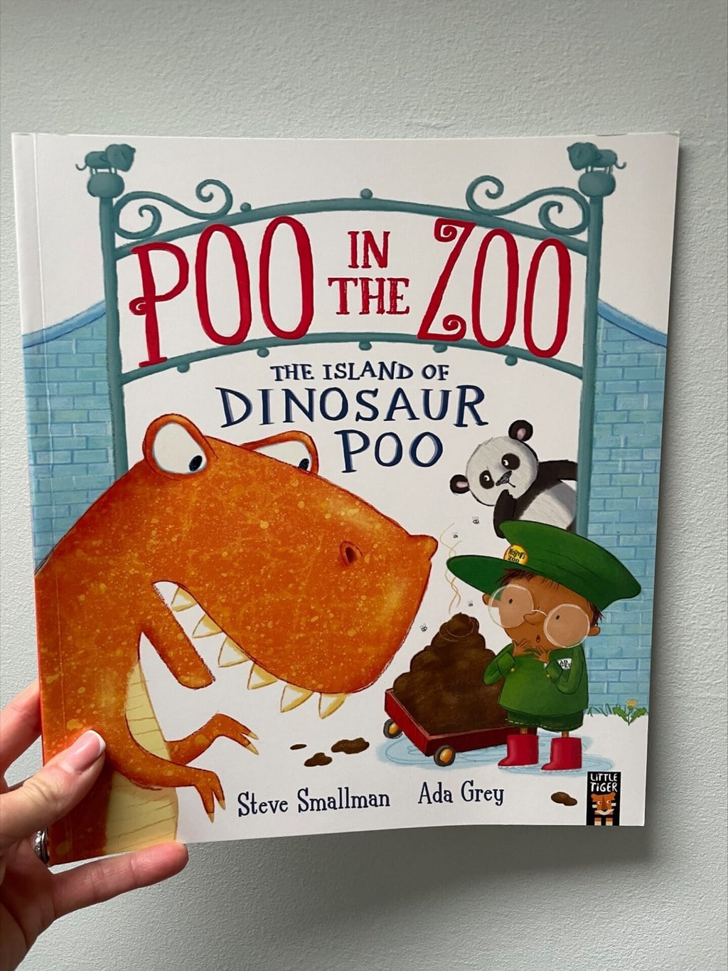 Poo  in the Zoo – The Island of Dinosaur Poo